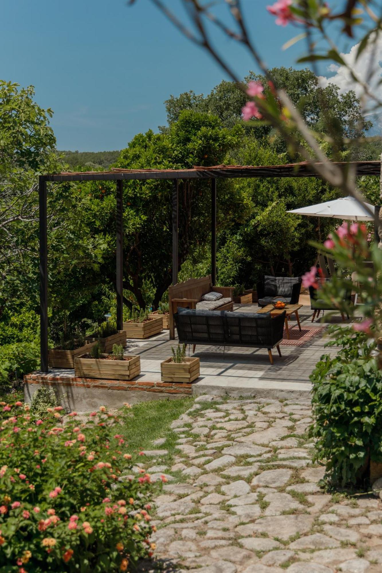 Casa Rural En Candeleda Con Piscina Y Un Maravilloso Jardin Exteriér fotografie